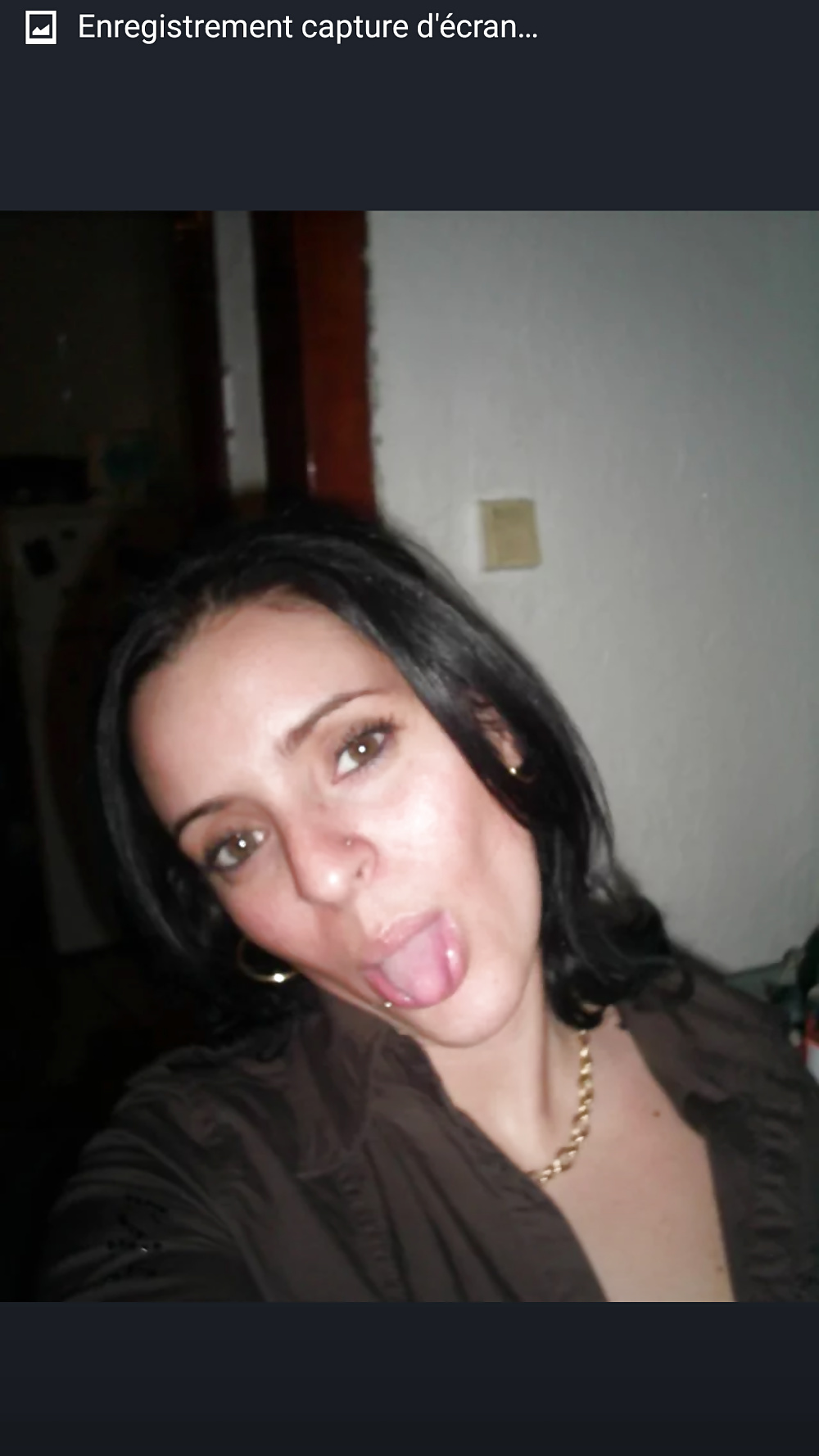 Contactez une belle fille toute chaude qui veut un trentenaire sympa et bien viril